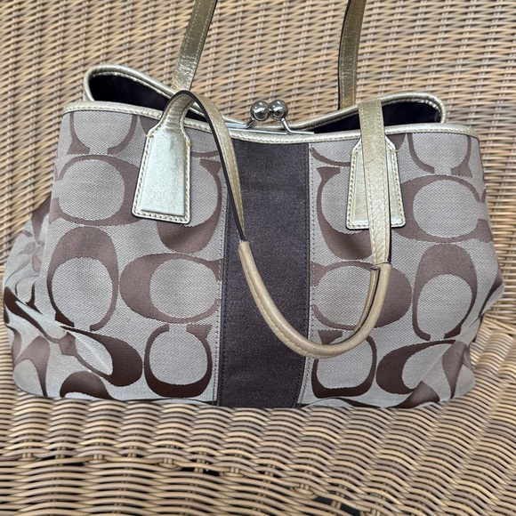 Coach SIgnature  Handbag Purse Large "C" Satchel Tote Gold Tone Trim w/ Hangtag - Picture 2 of 11